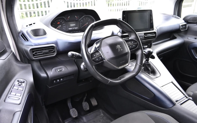 Peugeot Rifter cena 55555 przebieg: 148030, rok produkcji 2018 z Serock małe 562